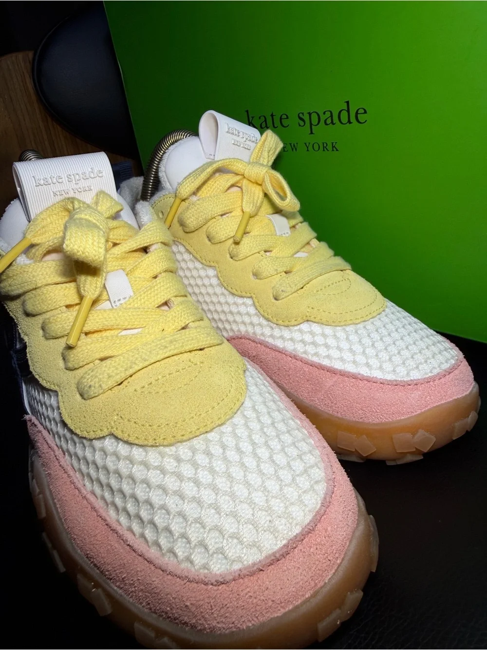 kate spade new york K As In Kate Mesh Lace-Up Low Top Cushioned Sneaker KL986